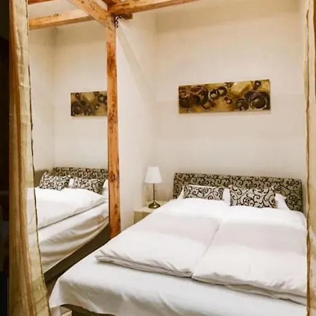 Rustic In The Jewish Quarter Apartment Budapest