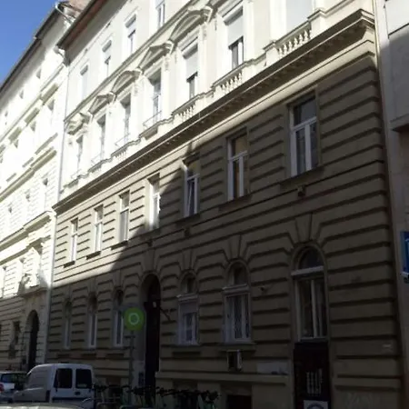 Apartment Rustic In The Jewish Quarter