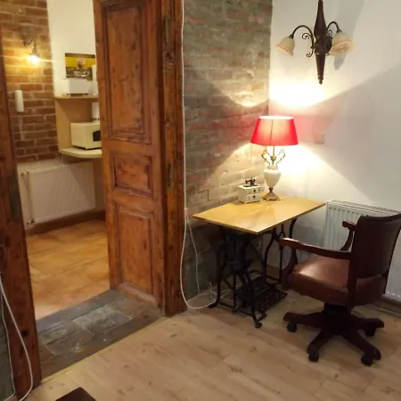 Rustic In The Jewish Quarter