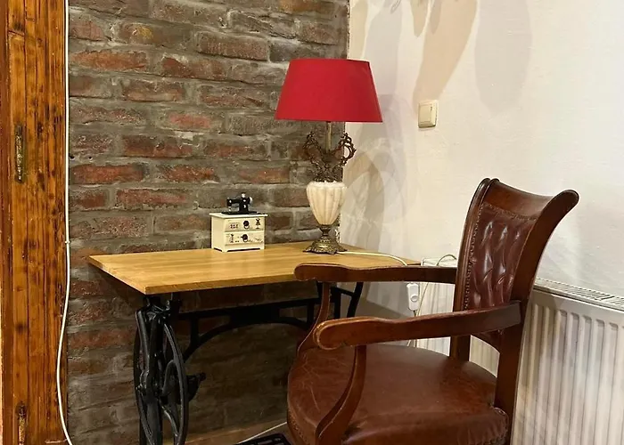 Rustic In The Jewish Quarter *